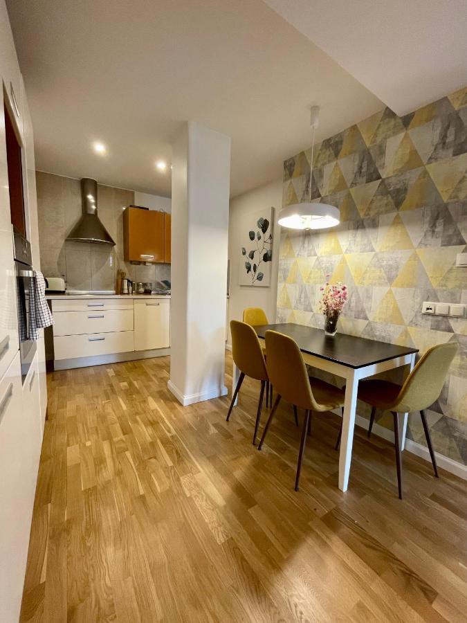 Boutique Apartments - Old Town 120M2 - Private Underground Parking - Breslavia Esterno foto
